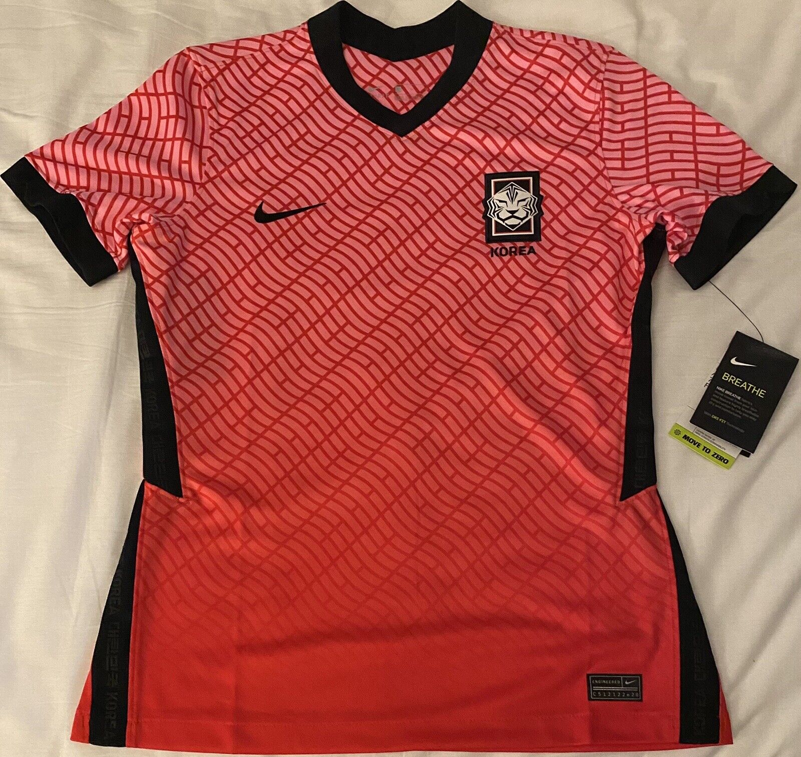 Nike South Korea 2020 Womens Soccer Jersey. Womens Size: Medium